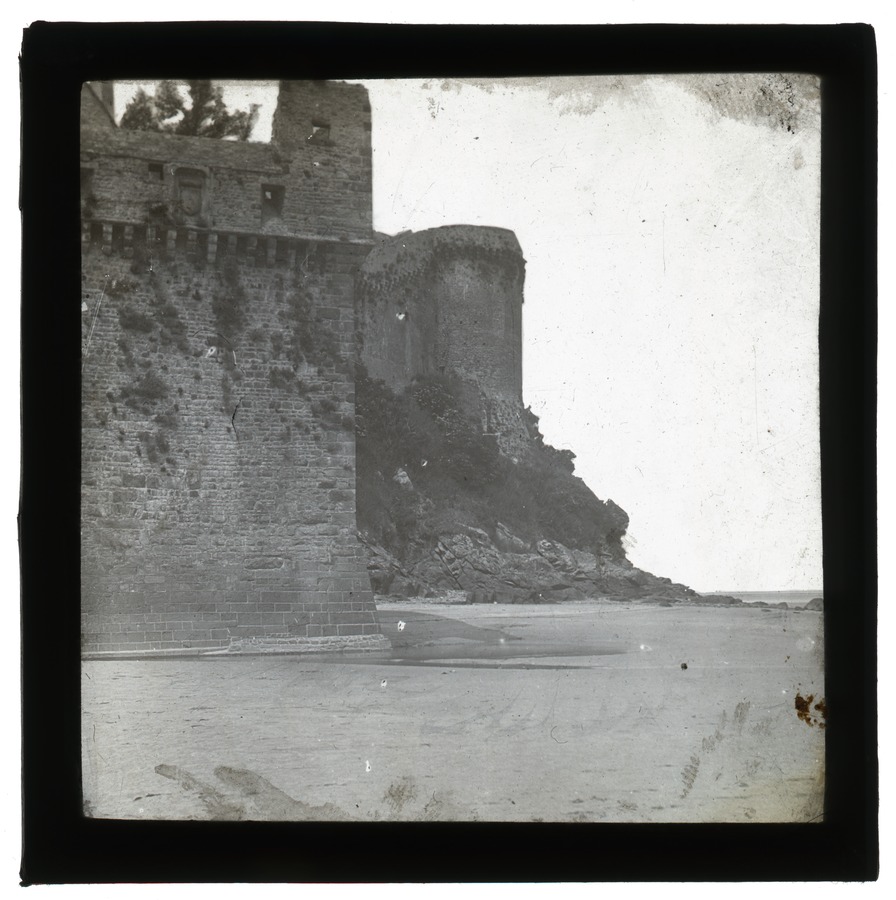 [Mont Saint-Michel] Image credit Leeds University Library
