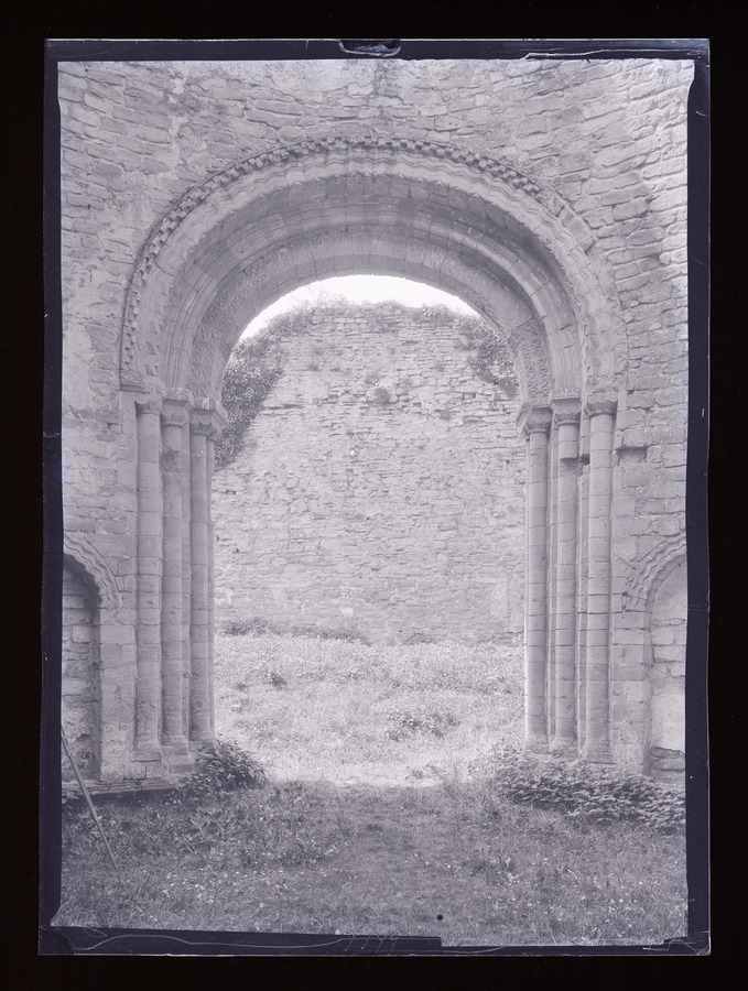 Ludlow castle Arch in chapel © University of Leeds