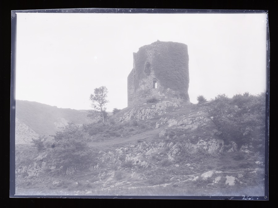 Llanberis, Dolhadern [Dolbadarn] Castle Image credit Leeds University Library