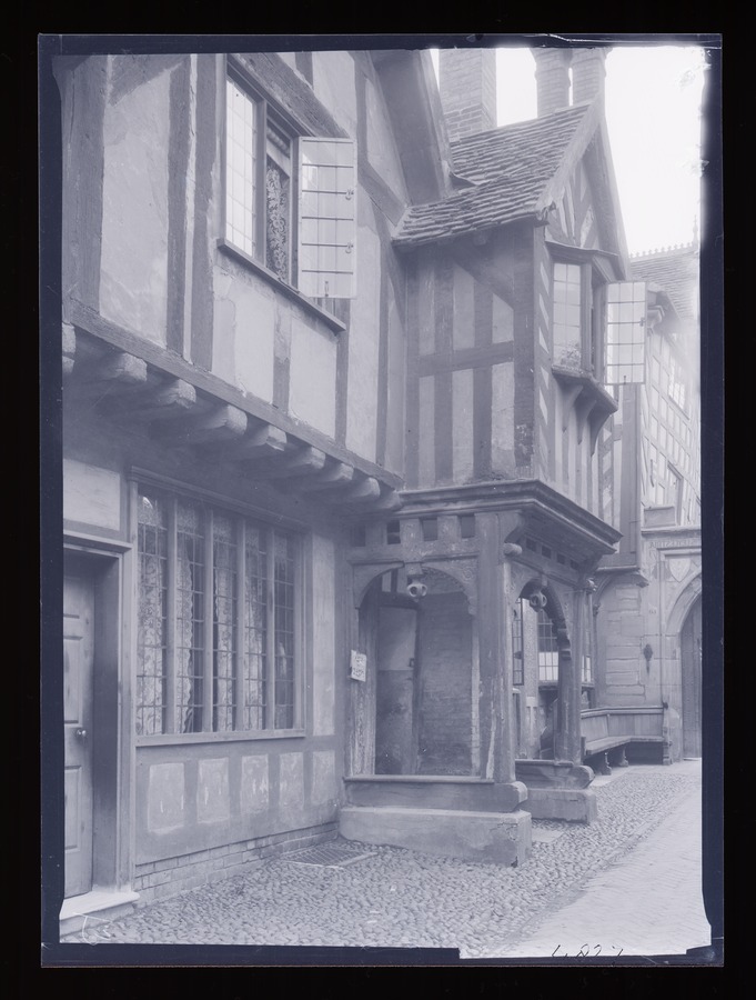 [Warwick, Lord Leycester Hospital] Image credit Leeds University Library