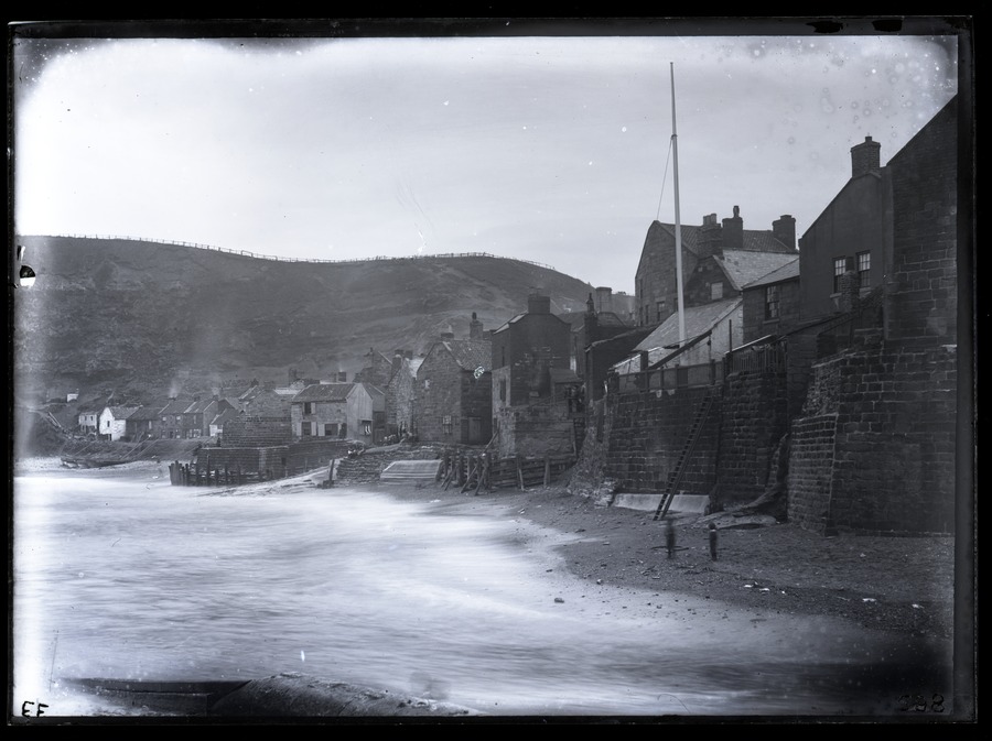 Staithes, from river to Penny Nab 