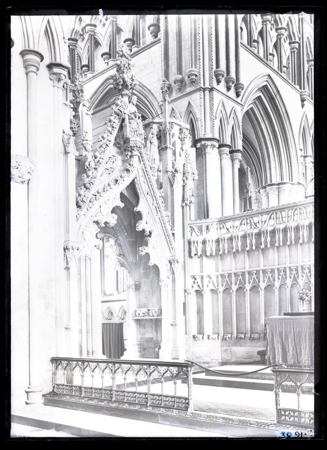 Beverley, the Minster, the Percy Shrine 
