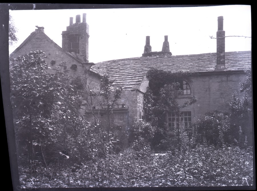 Meanwood, old house stonegate 