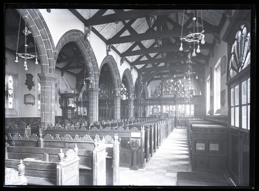 St. Johns Church, Leeds. Interior to East 