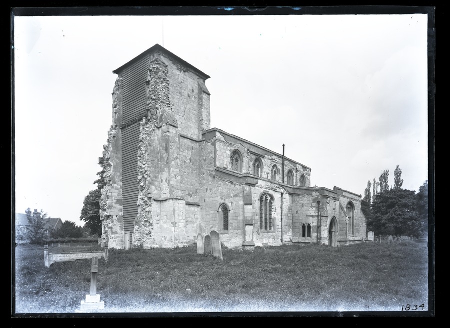 Eaton Bray, Beds, Church, South West 