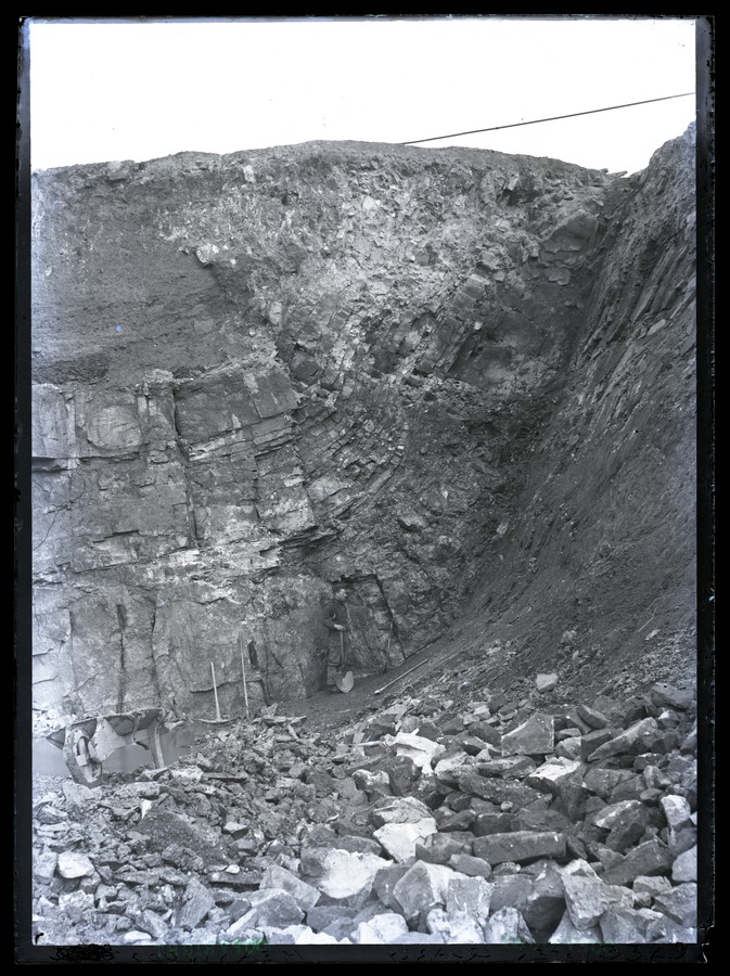 Headingley, section, Ganister Quarry 