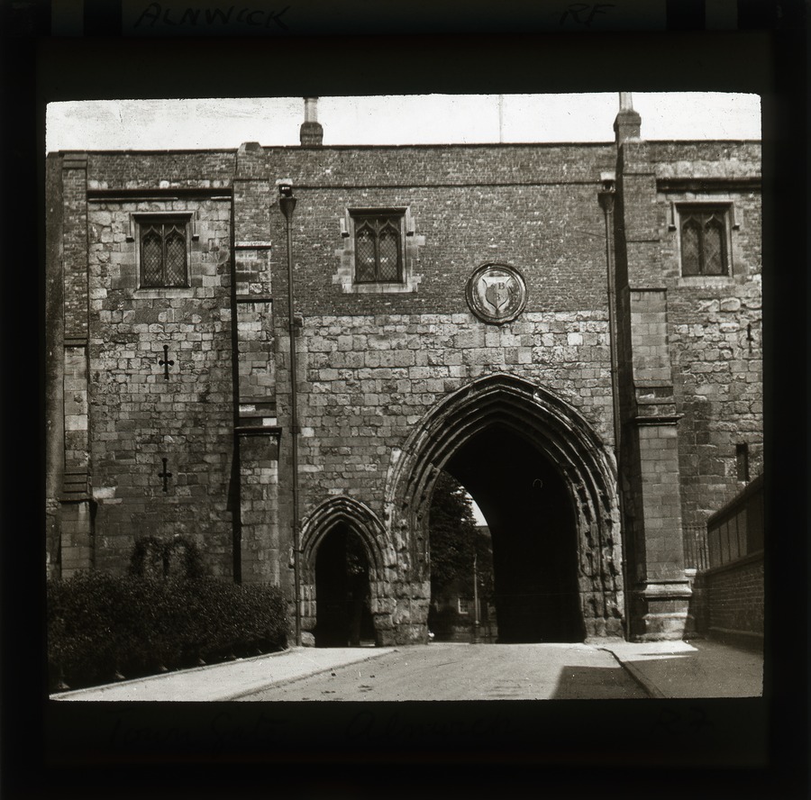 Alnwick Abbey, town gate Â© University of Leeds