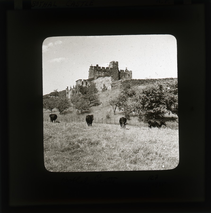 Bothal Castle, Northumberland Â© University of Leeds
